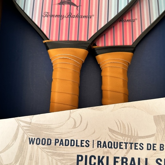 NEW Tommy Bahama Red And Blue Striped PICKLEBALL Paddle SET - Picture 5 of 6